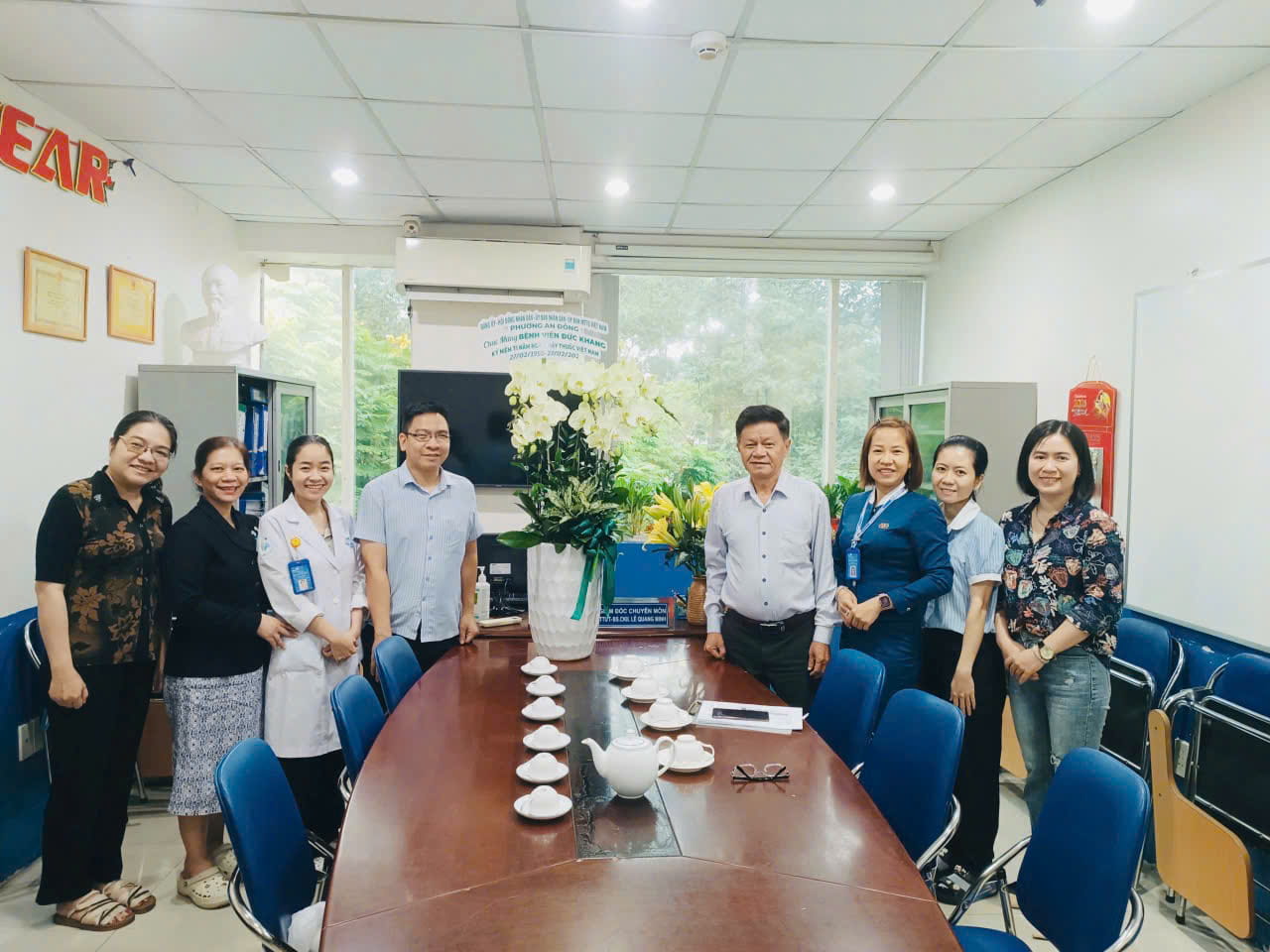 Lãnh đạo Phường An Đông thăm và chúc mừng Bệnh viện Đức Khang nhân ngày Thầy Thuốc Việt Nam 27/02