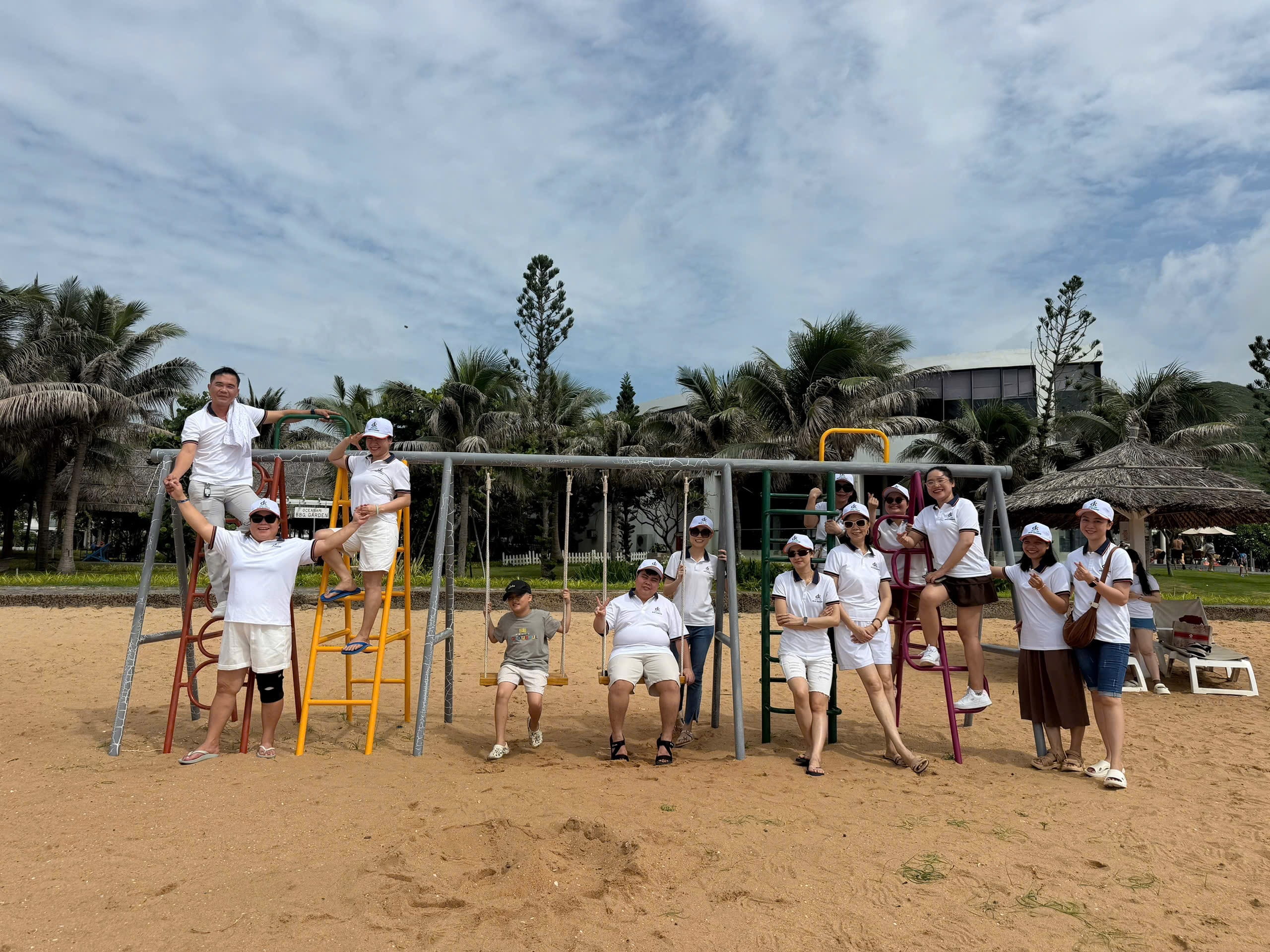 TEAM BUILDING BỆNH VIỆN ĐỨC KHANG – ĐỒNG HÀNH, GẮN KẾT, VƯƠN XA