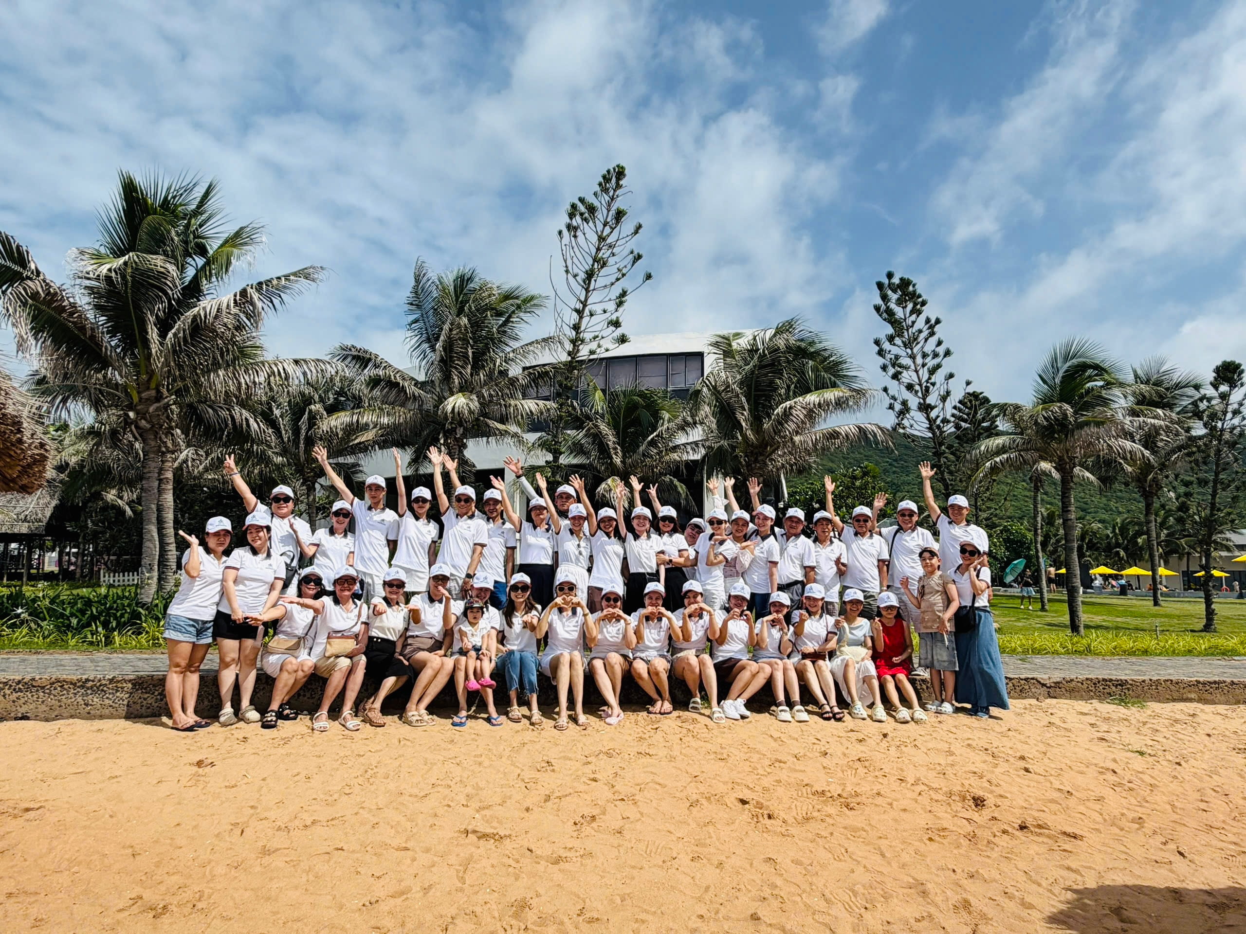 TEAM BUILDING BỆNH VIỆN ĐỨC KHANG – ĐỒNG HÀNH, GẮN KẾT, VƯƠN XA