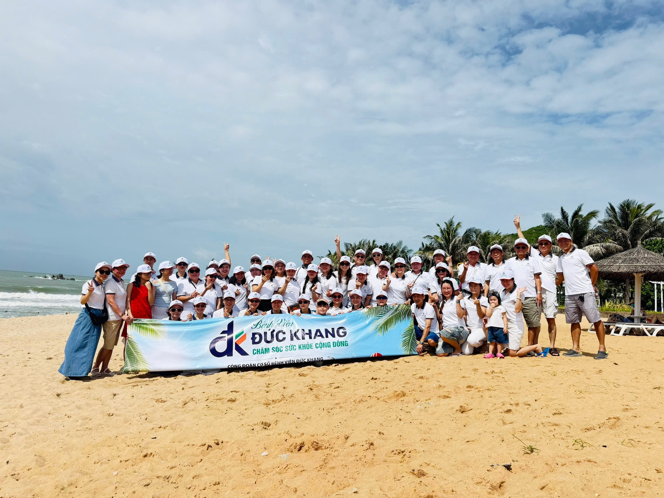 TEAM BUILDING BỆNH VIỆN ĐỨC KHANG – ĐỒNG HÀNH, GẮN KẾT, VƯƠN XA